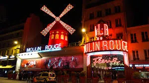 Paris Travel Itinerary night life